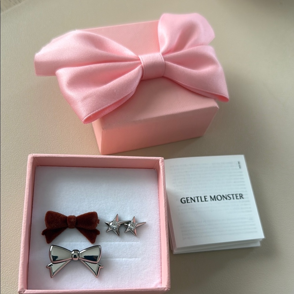Gentle Monster x Jennie charms